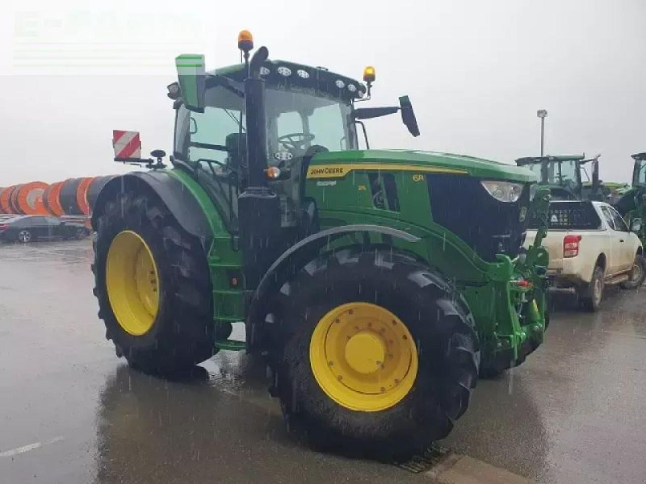 John Deere 6r 215 - Trator: foto 2 John Deere 6r 215 - Trator: foto 2