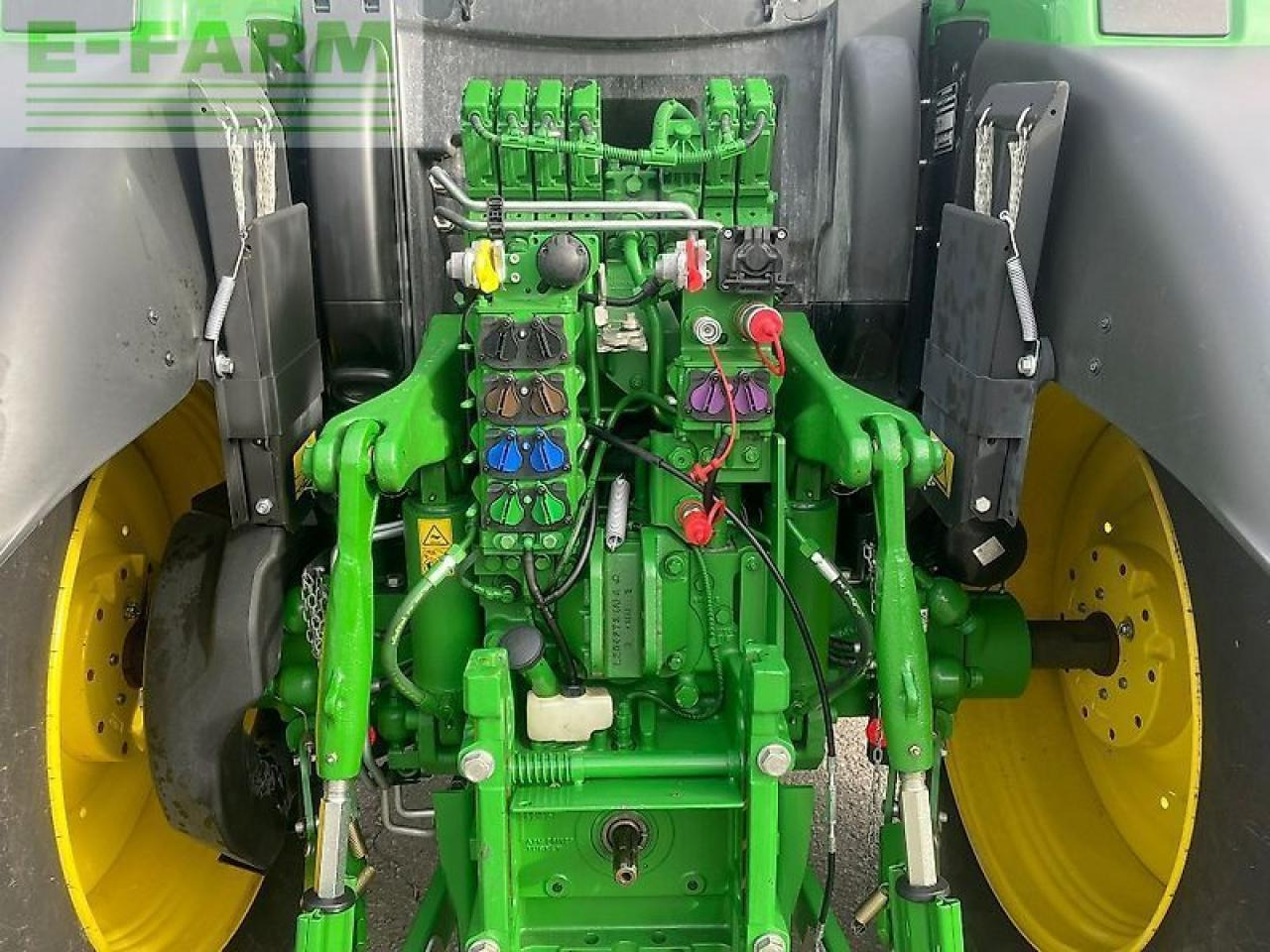 John Deere 6r155 / 6r 155 - Trator: foto 5 John Deere 6r155 / 6r 155 - Trator: foto 5