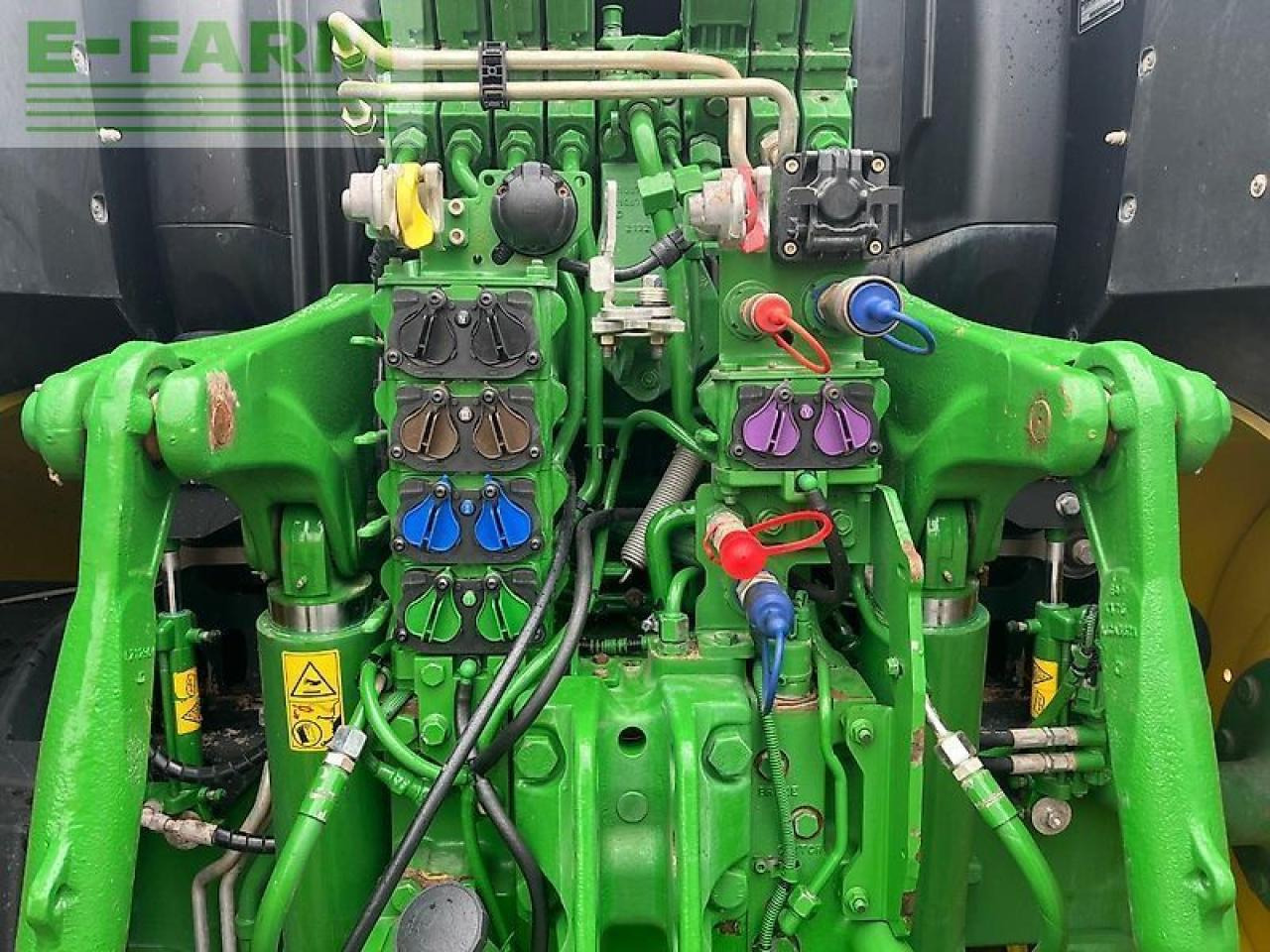 Trator John Deere 6r195: foto 9 Trator John Deere 6r195: foto 9