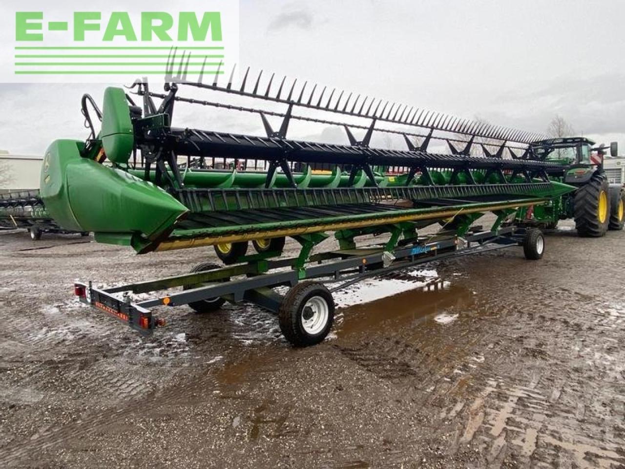 John Deere 735d (10,66m) - Plataforma para colheitadeira: foto 3 John Deere 735d (10,66m) - Plataforma para colheitadeira: foto 3