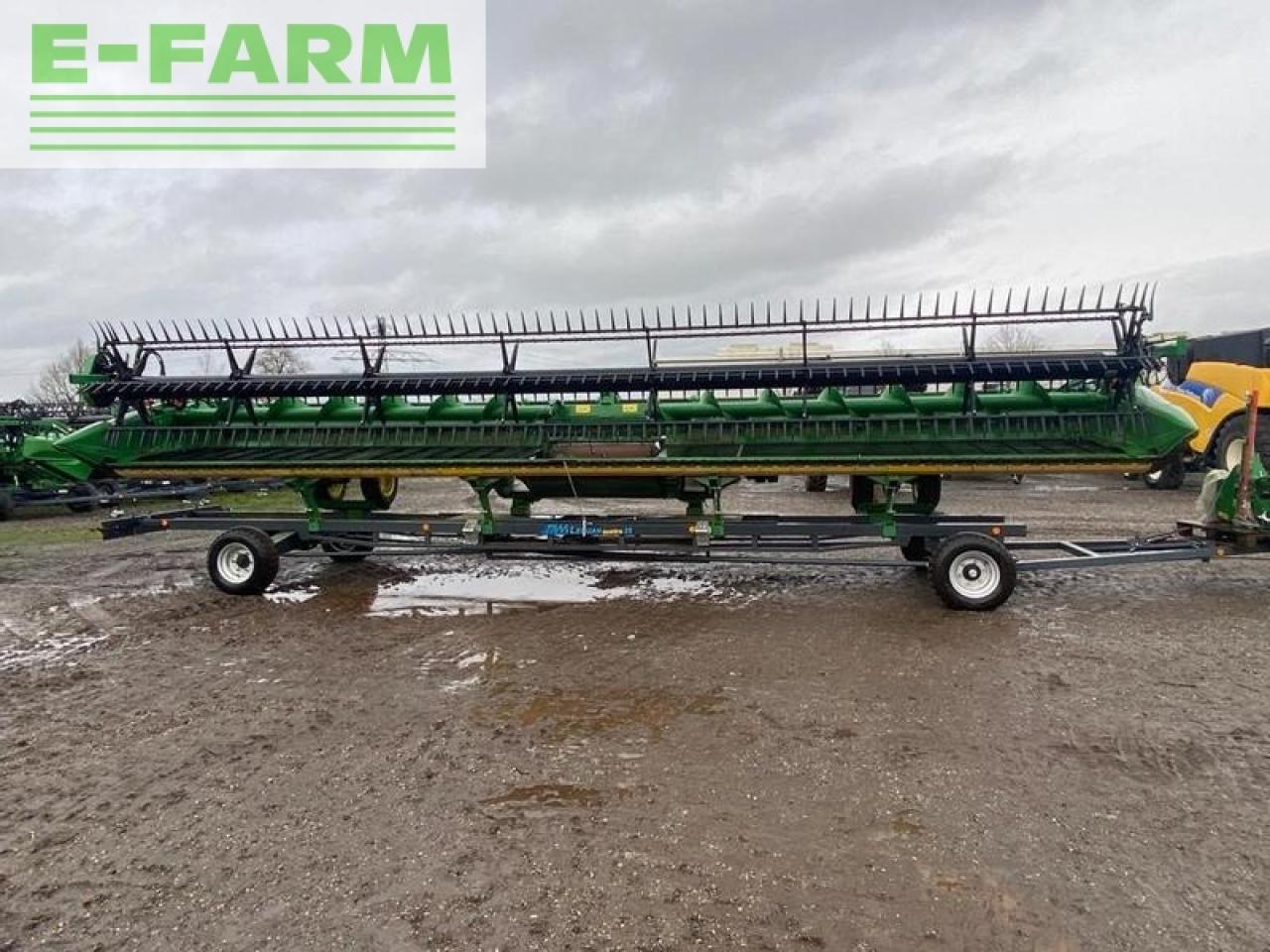 John Deere 735d (10,66m) - Plataforma para colheitadeira: foto 2 John Deere 735d (10,66m) - Plataforma para colheitadeira: foto 2