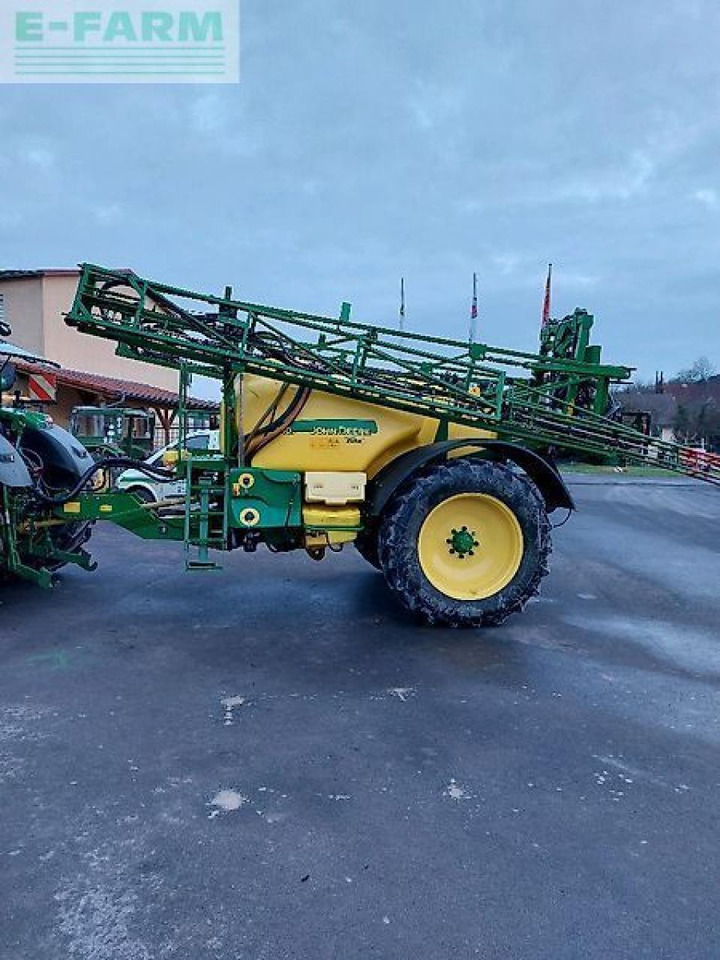 John Deere 740i - Pulverizador de arrastar: foto 1 John Deere 740i - Pulverizador de arrastar: foto 1