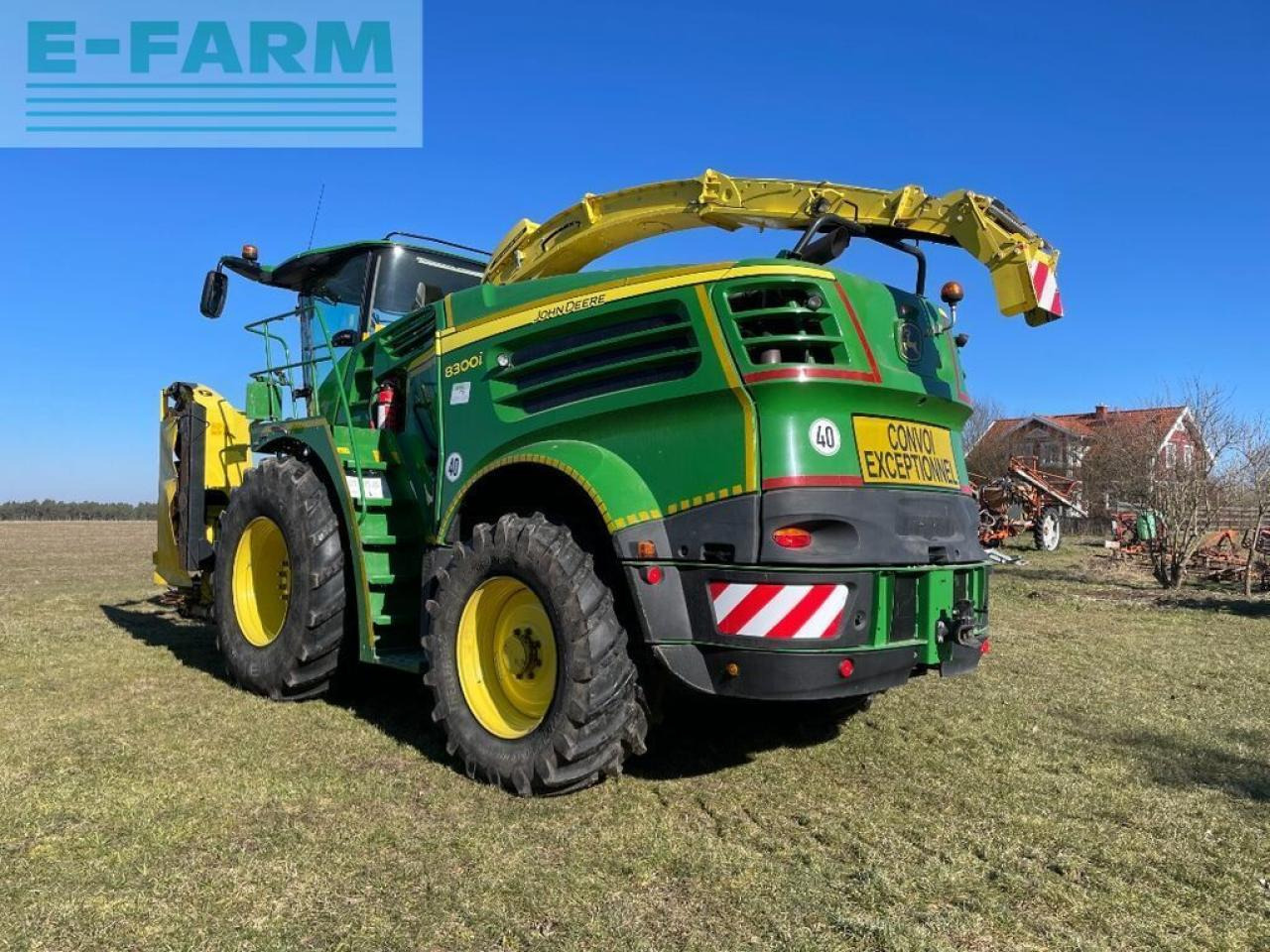 John Deere 8300 - Picadora de forragem automotriz: foto 3 John Deere 8300 - Picadora de forragem automotriz: foto 3