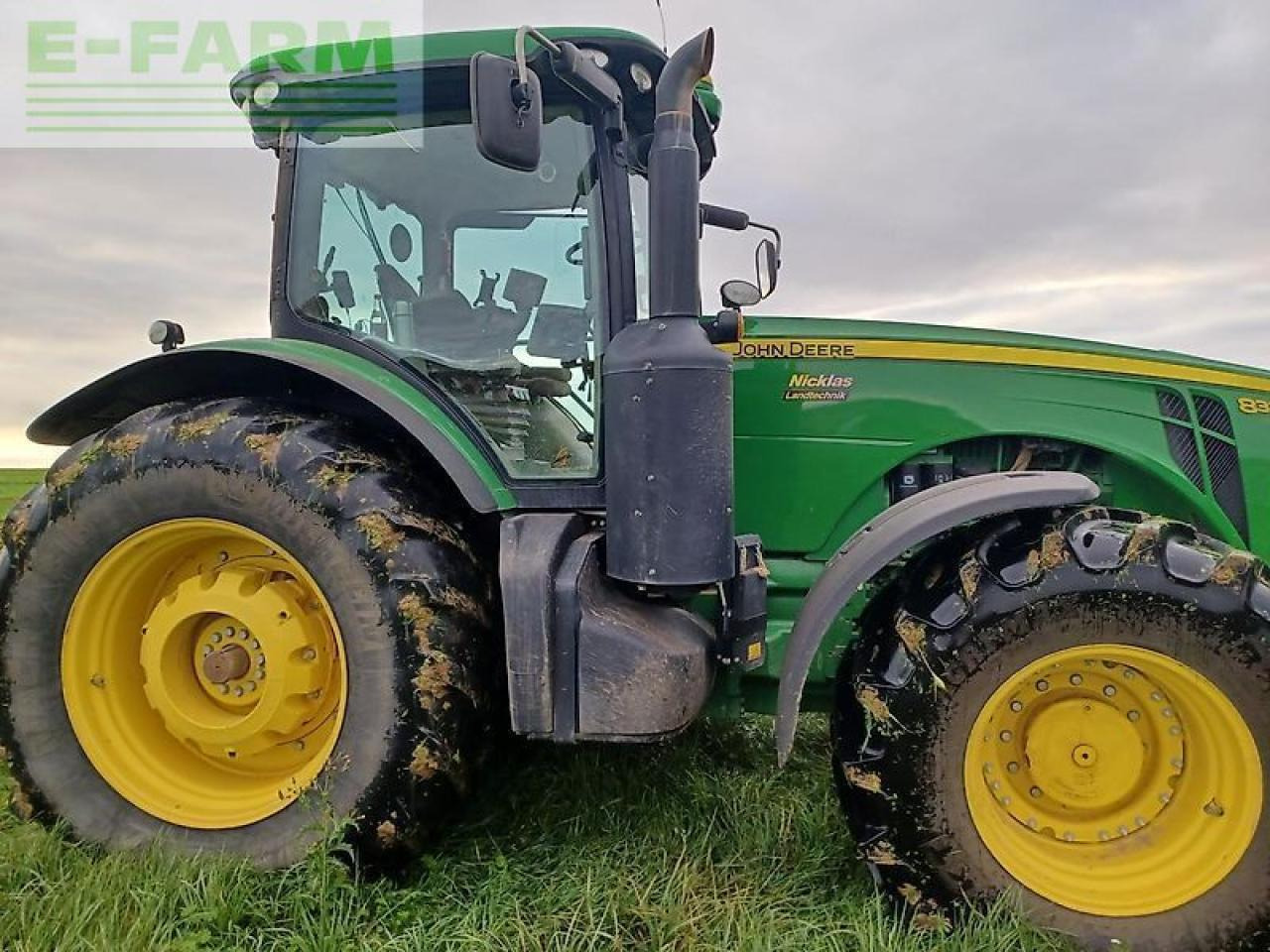 John Deere 8335r - Trator: foto 2 John Deere 8335r - Trator: foto 2
