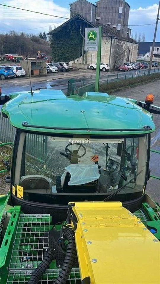 John Deere 8400 - Picadora de forragem automotriz: foto 3 John Deere 8400 - Picadora de forragem automotriz: foto 3