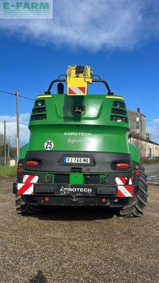 John Deere 8400 - Picadora de forragem automotriz: foto 4 John Deere 8400 - Picadora de forragem automotriz: foto 4