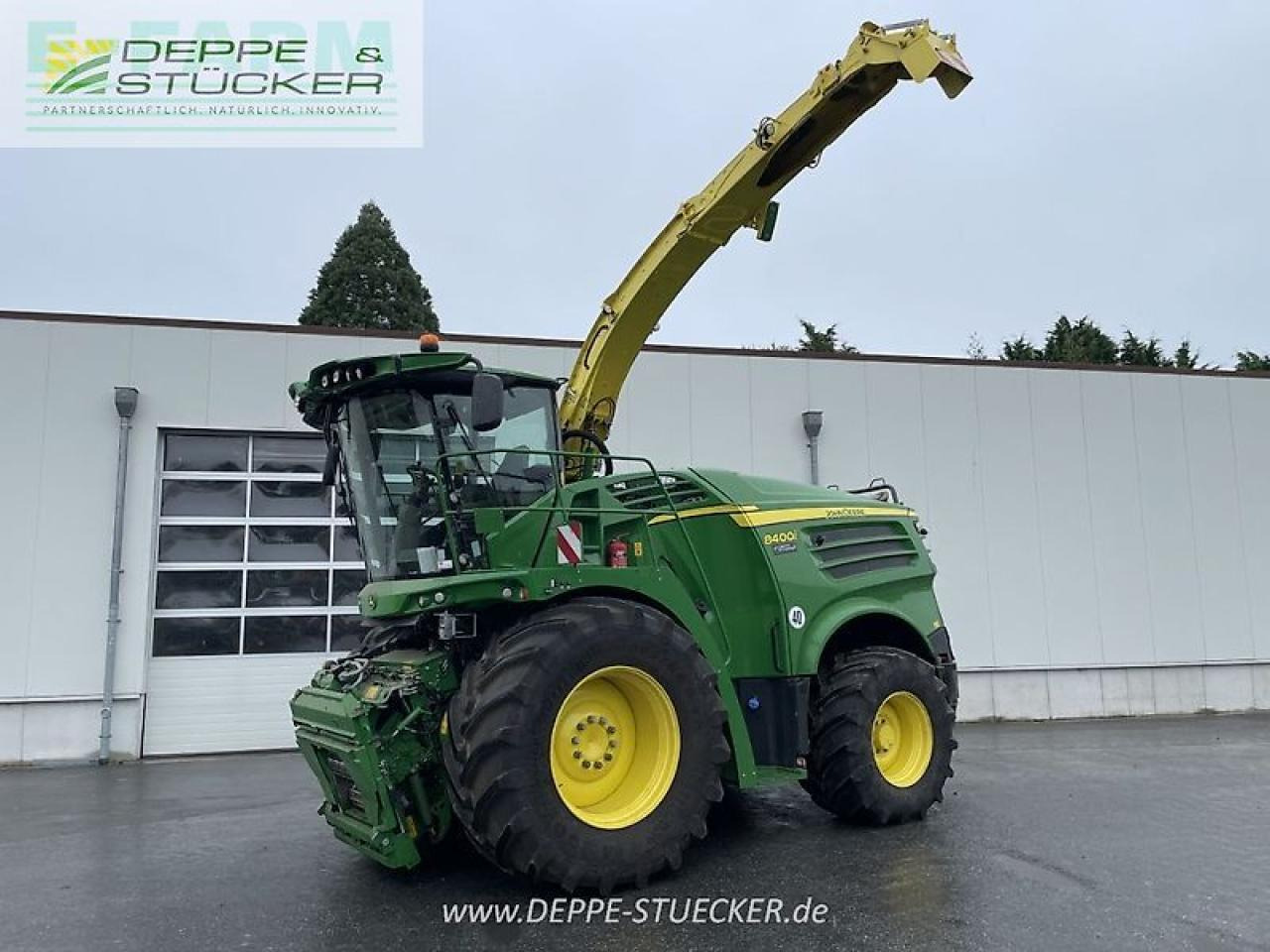 John Deere 8400i mit kemper 375 - Picadora de forragem automotriz: foto 1 John Deere 8400i mit kemper 375 - Picadora de forragem automotriz: foto 1
