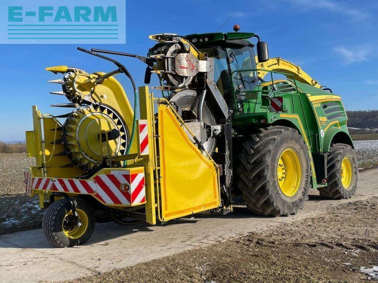 John Deere 8500 - Picadora de forragem automotriz: foto 1 John Deere 8500 - Picadora de forragem automotriz: foto 1