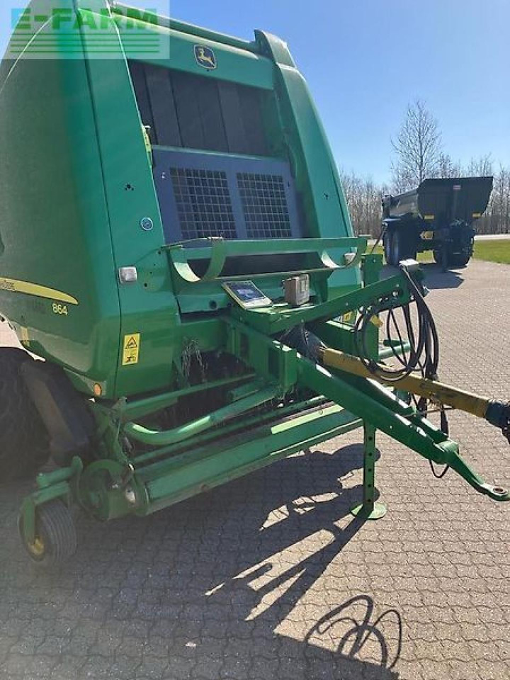 John Deere 864 - Enfardadeira de fardos quadrados: foto 2 John Deere 864 - Enfardadeira de fardos quadrados: foto 2