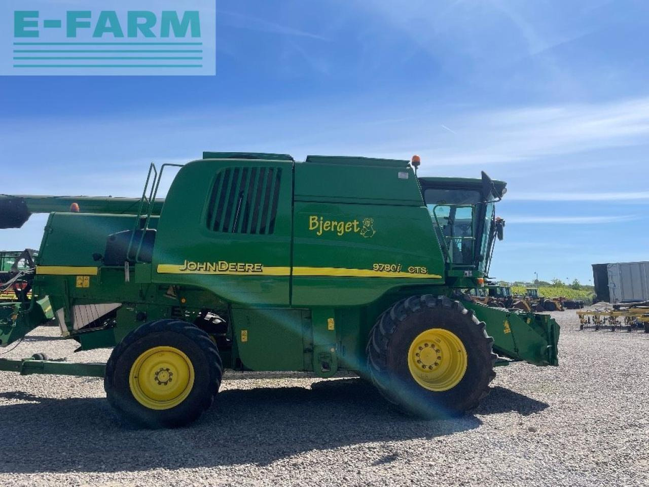 John Deere 9780 i cts - Ceifeira debulhadora: foto 1 John Deere 9780 i cts - Ceifeira debulhadora: foto 1