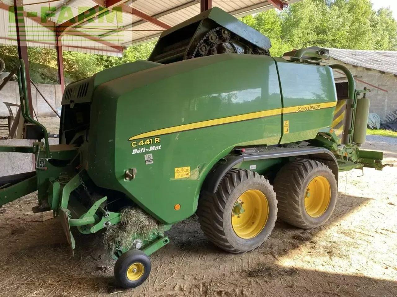 John Deere c441r - Enfardadeira de fardos quadrados: foto 1 John Deere c441r - Enfardadeira de fardos quadrados: foto 1