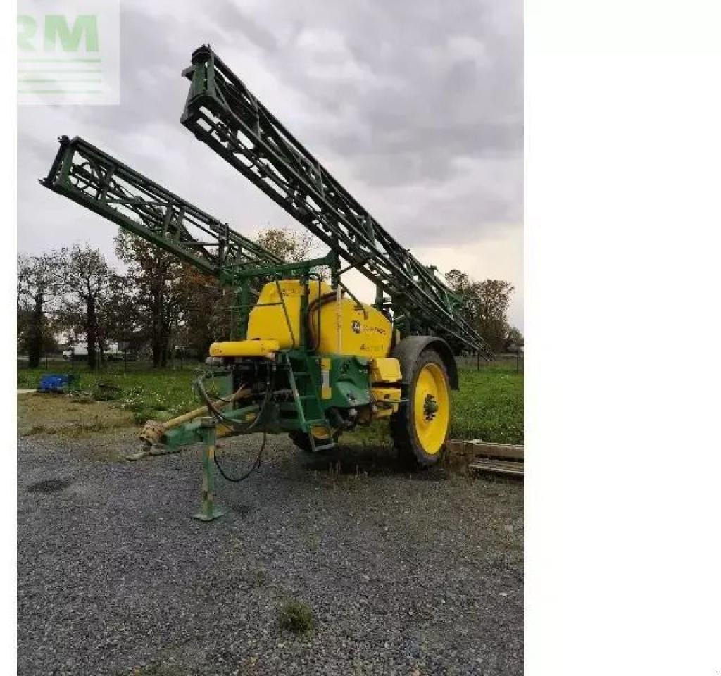 John Deere m732 - Pulverizador de arrastar: foto 4 John Deere m732 - Pulverizador de arrastar: foto 4