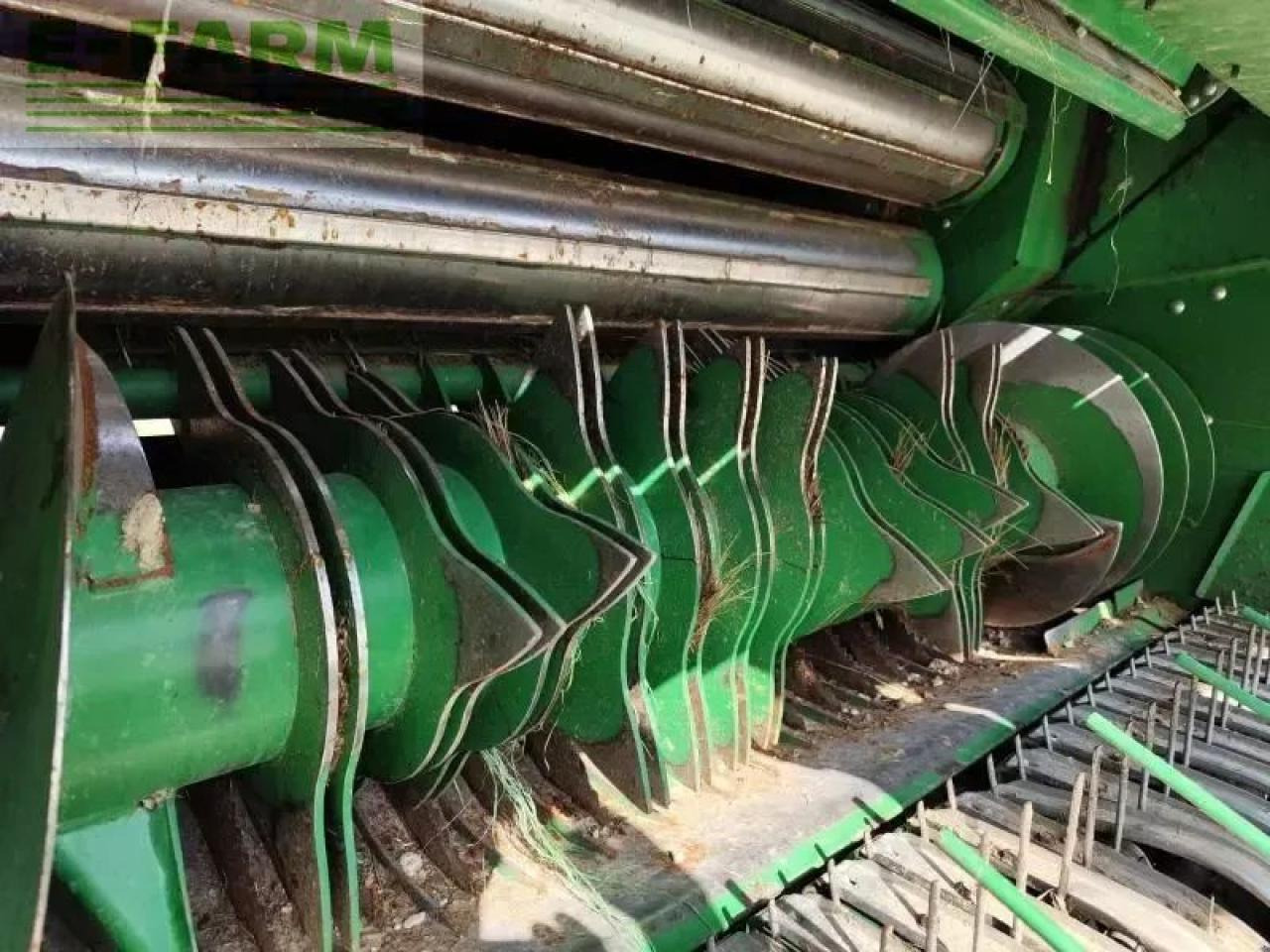 John Deere v451r - Enfardadeira de fardos quadrados: foto 5 John Deere v451r - Enfardadeira de fardos quadrados: foto 5