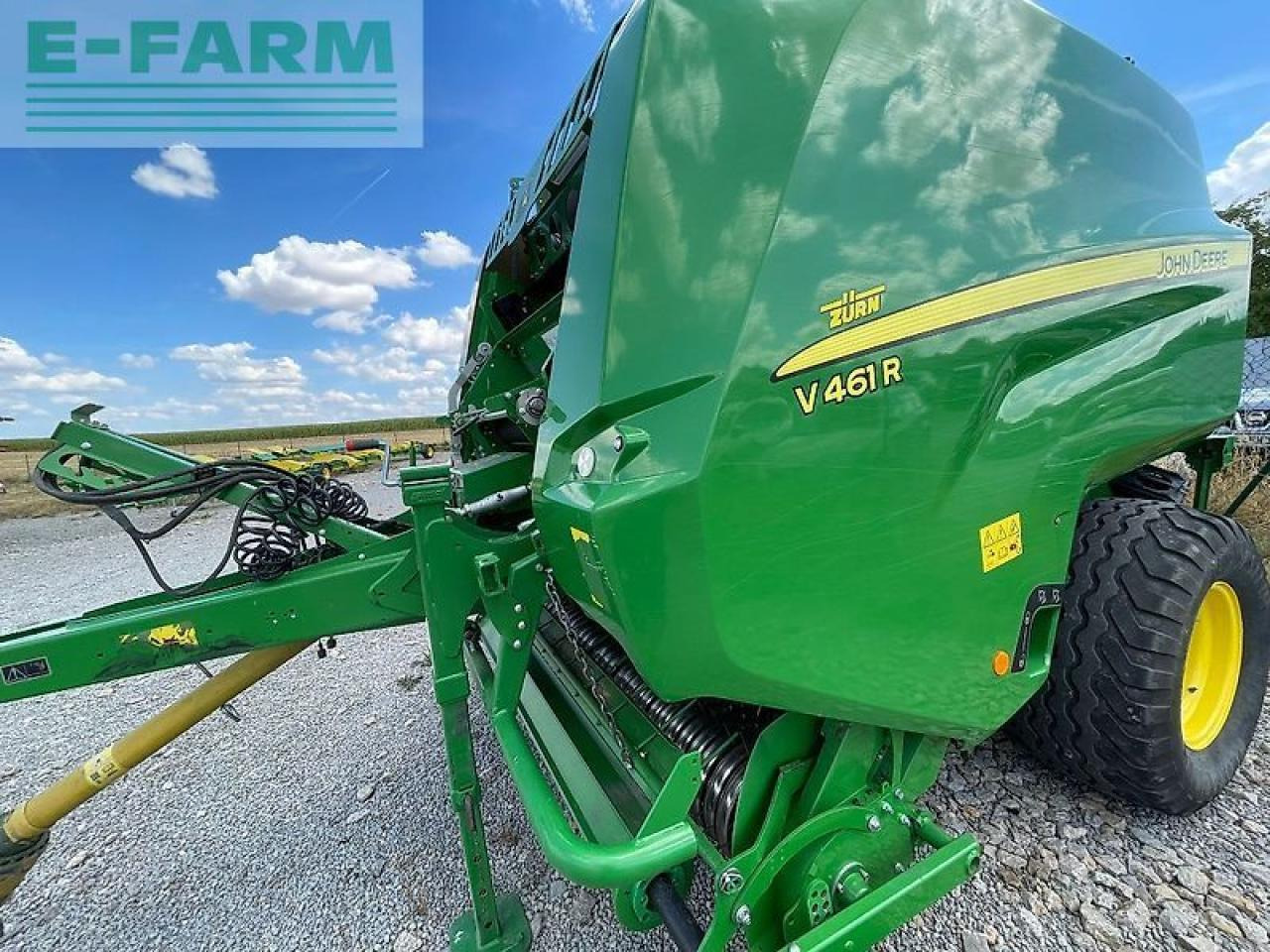 John Deere v461r isobus - Enfardadeira de fardos quadrados: foto 2 John Deere v461r isobus - Enfardadeira de fardos quadrados: foto 2