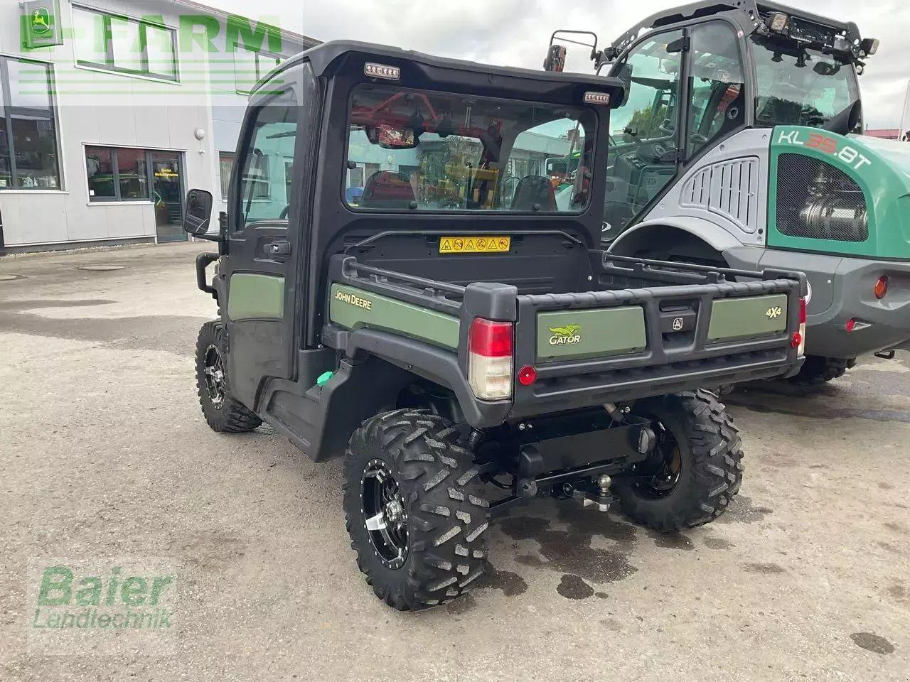 John Deere xuv 865 m mit klimaanlage - Trator: foto 2 John Deere xuv 865 m mit klimaanlage - Trator: foto 2