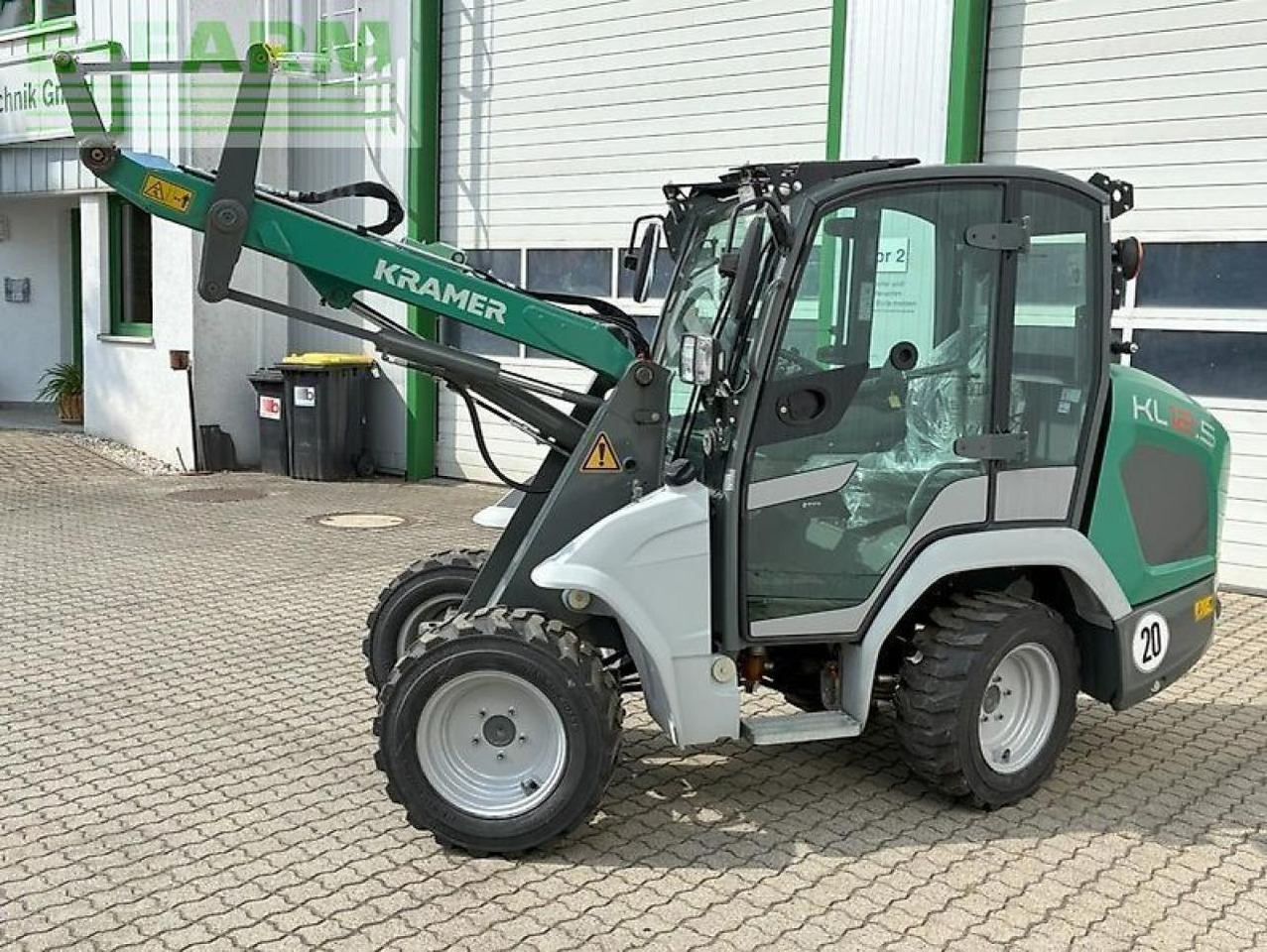 Kramer kl12.5 neu lagermaschine - Mini escavadeira: foto 1 Kramer kl12.5 neu lagermaschine - Mini escavadeira: foto 1