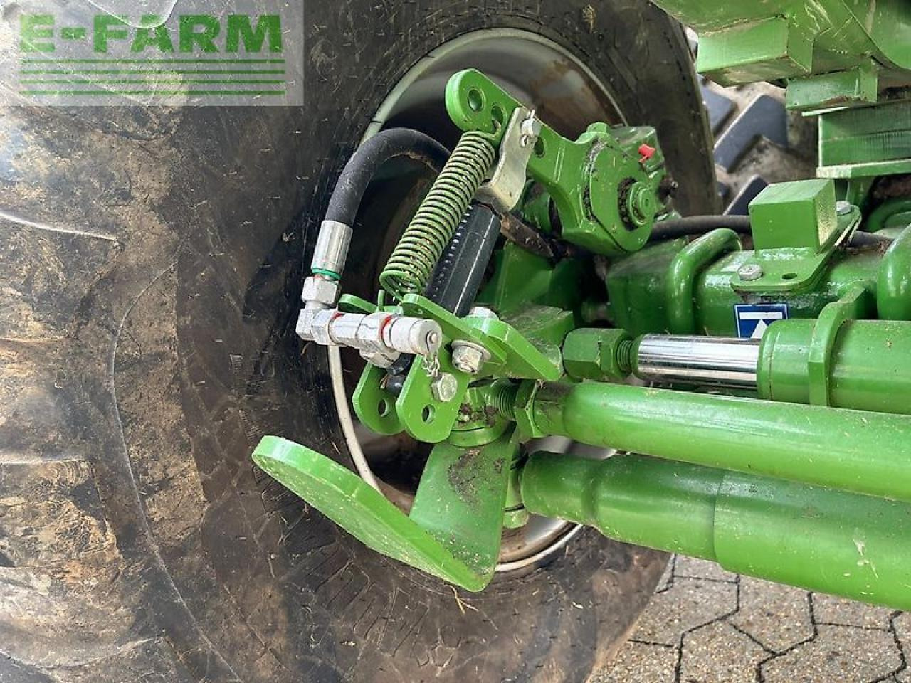 Krone big pack 4x4 - Enfardadeira de fardos quadrados: foto 3 Krone big pack 4x4 - Enfardadeira de fardos quadrados: foto 3