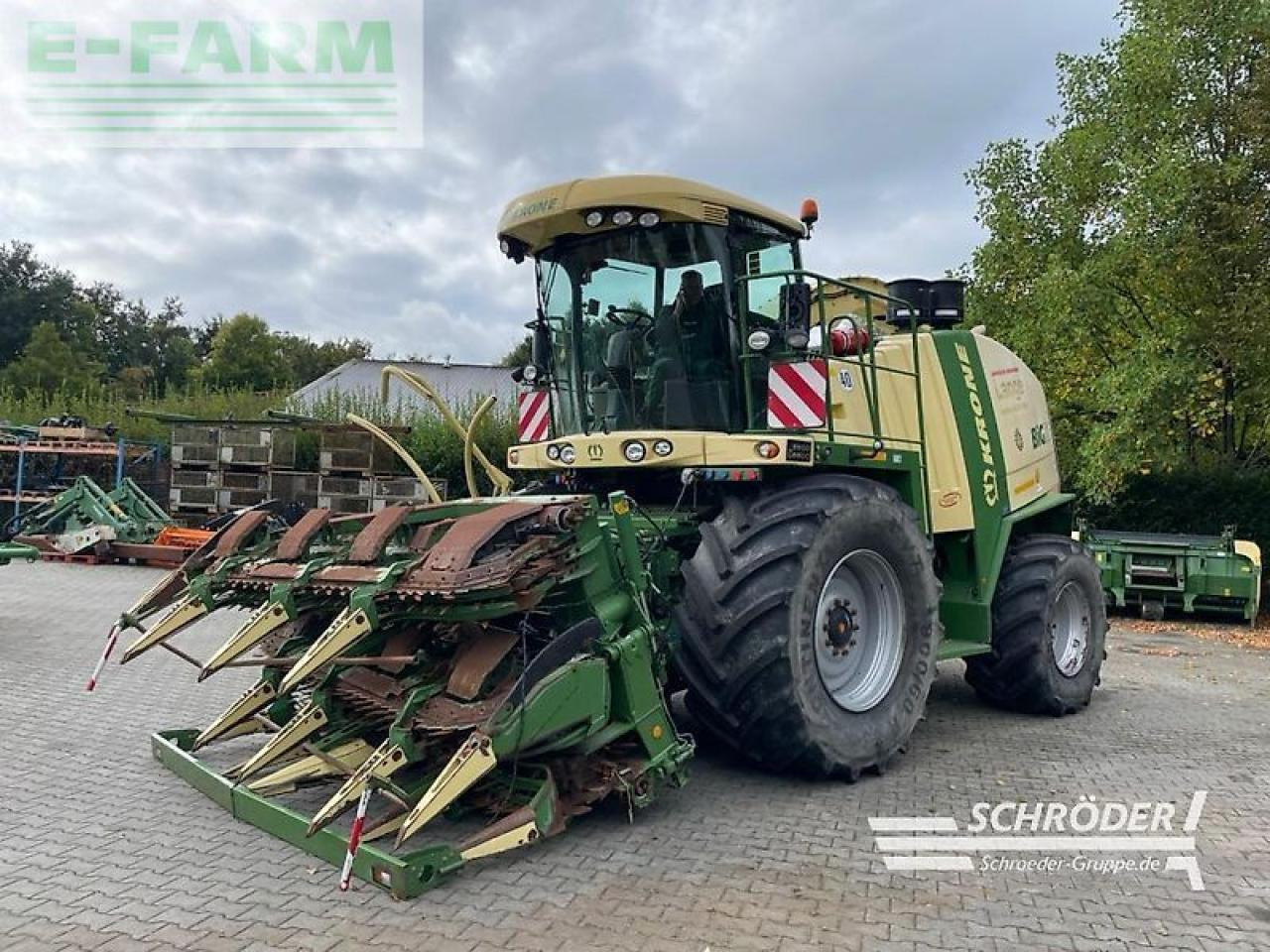 Krone big x 700 + easycollect 903 + easyflow - Picadora de forragem automotriz: foto 1 Krone big x 700 + easycollect 903 + easyflow - Picadora de forragem automotriz: foto 1