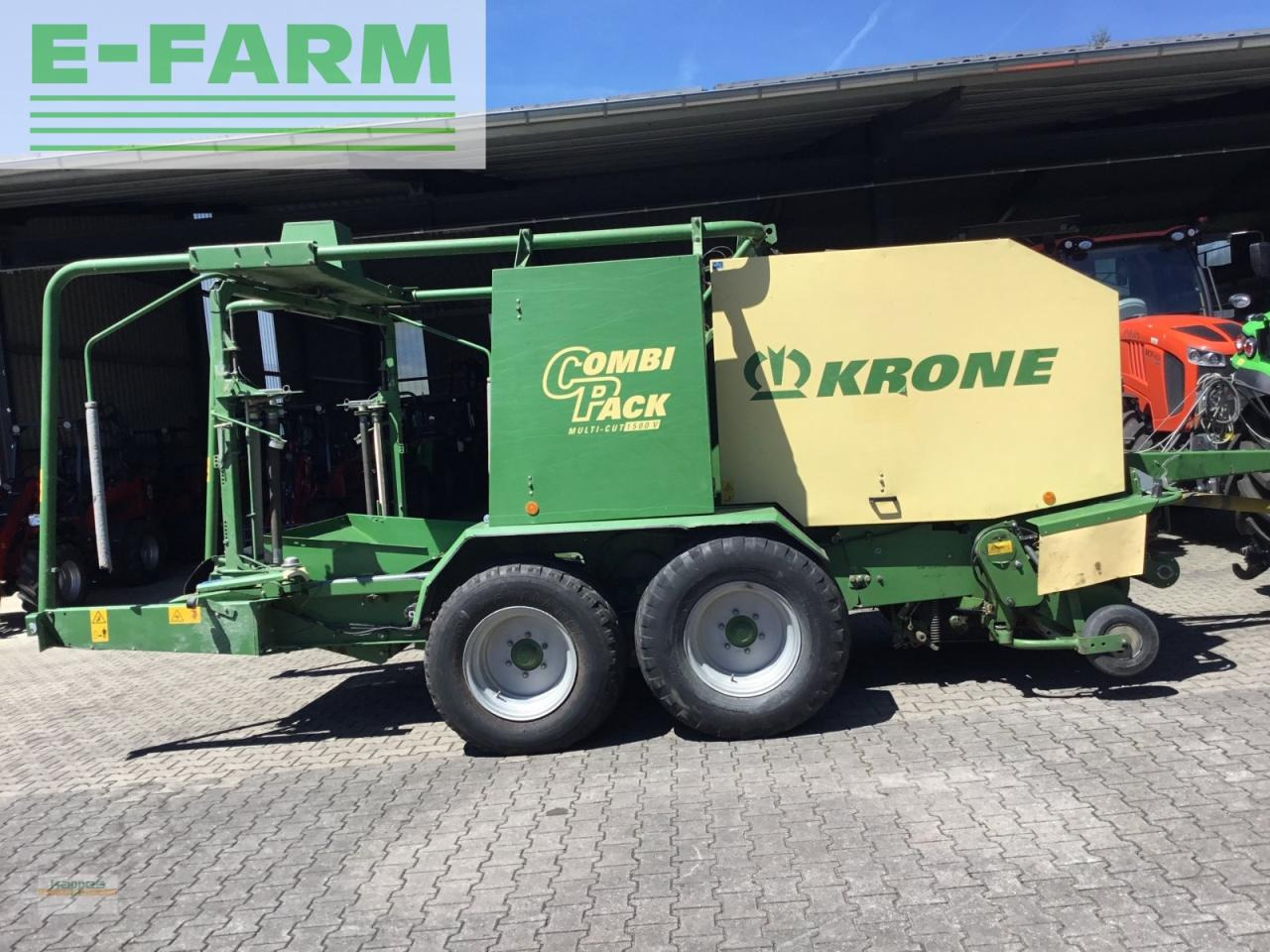 Krone combi pack 1500 mc - Enfardadeira de fardos quadrados: foto 1 Krone combi pack 1500 mc - Enfardadeira de fardos quadrados: foto 1