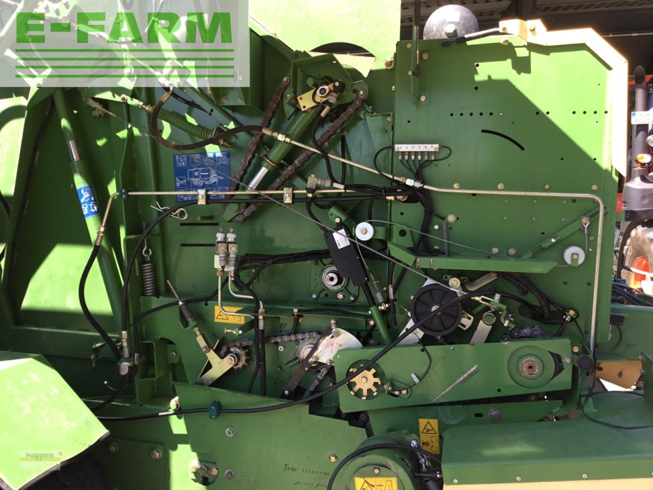 Krone combi pack 1500 mc - Enfardadeira de fardos quadrados: foto 5 Krone combi pack 1500 mc - Enfardadeira de fardos quadrados: foto 5