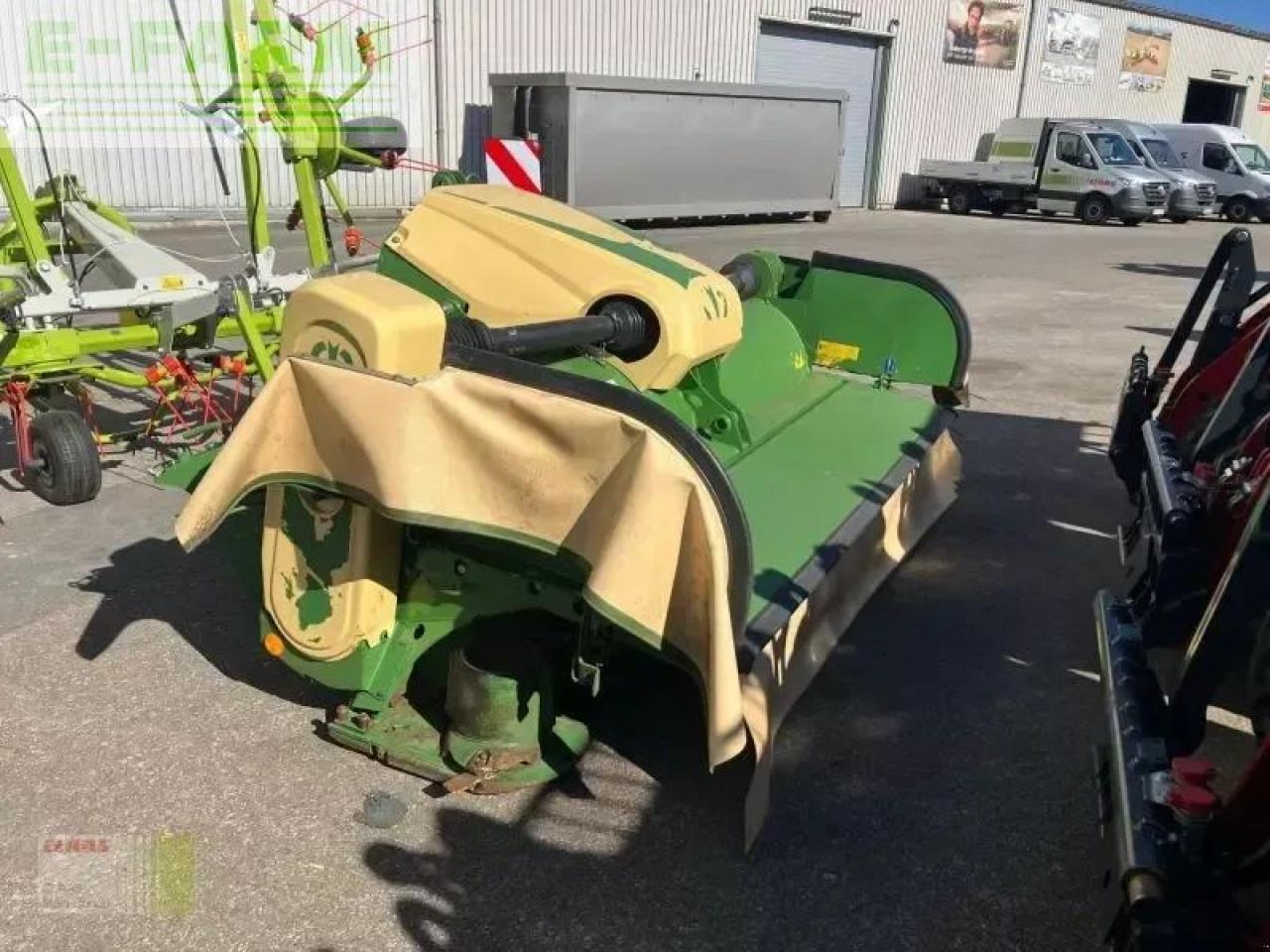 Krone easycut f320 cv - Gadanheira: foto 1 Krone easycut f320 cv - Gadanheira: foto 1
