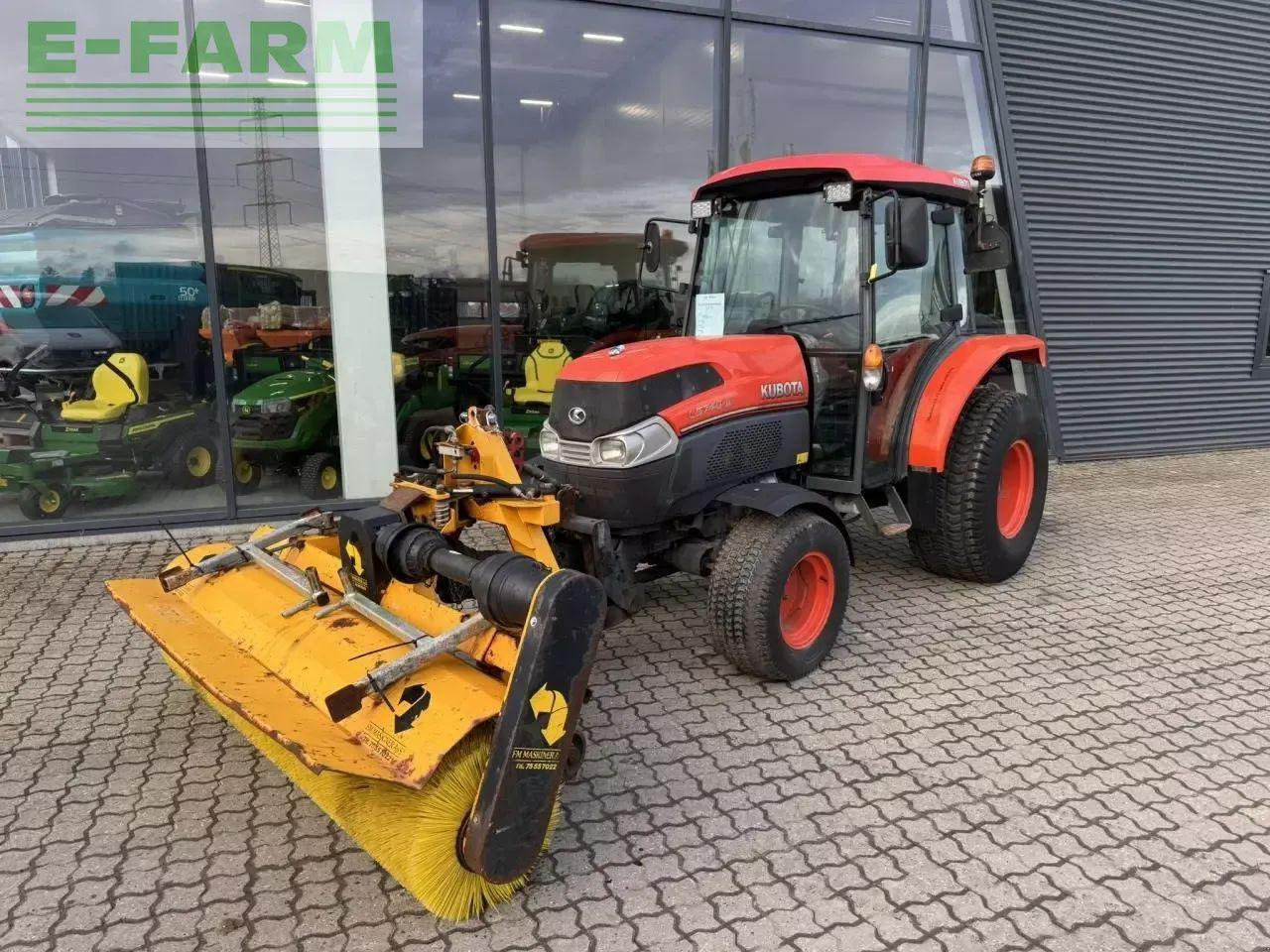 Kubota 5740 - Trator: foto 1 Kubota 5740 - Trator: foto 1