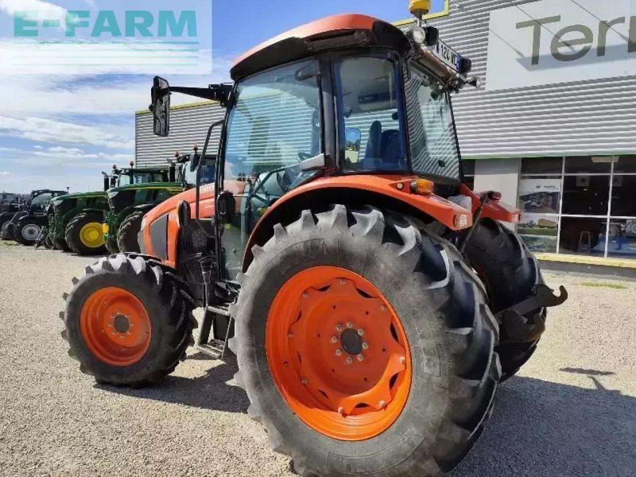 Kubota m 5111 - Trator: foto 3 Kubota m 5111 - Trator: foto 3