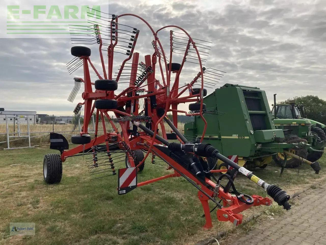 Kuhn ga8131 - Ancinho enleirador: foto 2 Kuhn ga8131 - Ancinho enleirador: foto 2