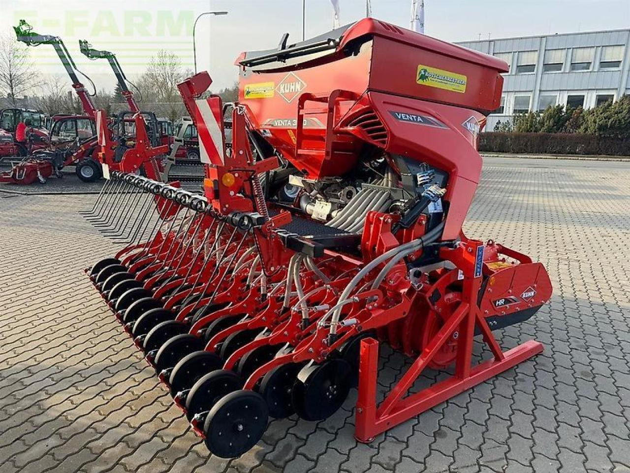 Kuhn venta 1500 liter + hr3030 - Semeadeira: foto 1 Kuhn venta 1500 liter + hr3030 - Semeadeira: foto 1