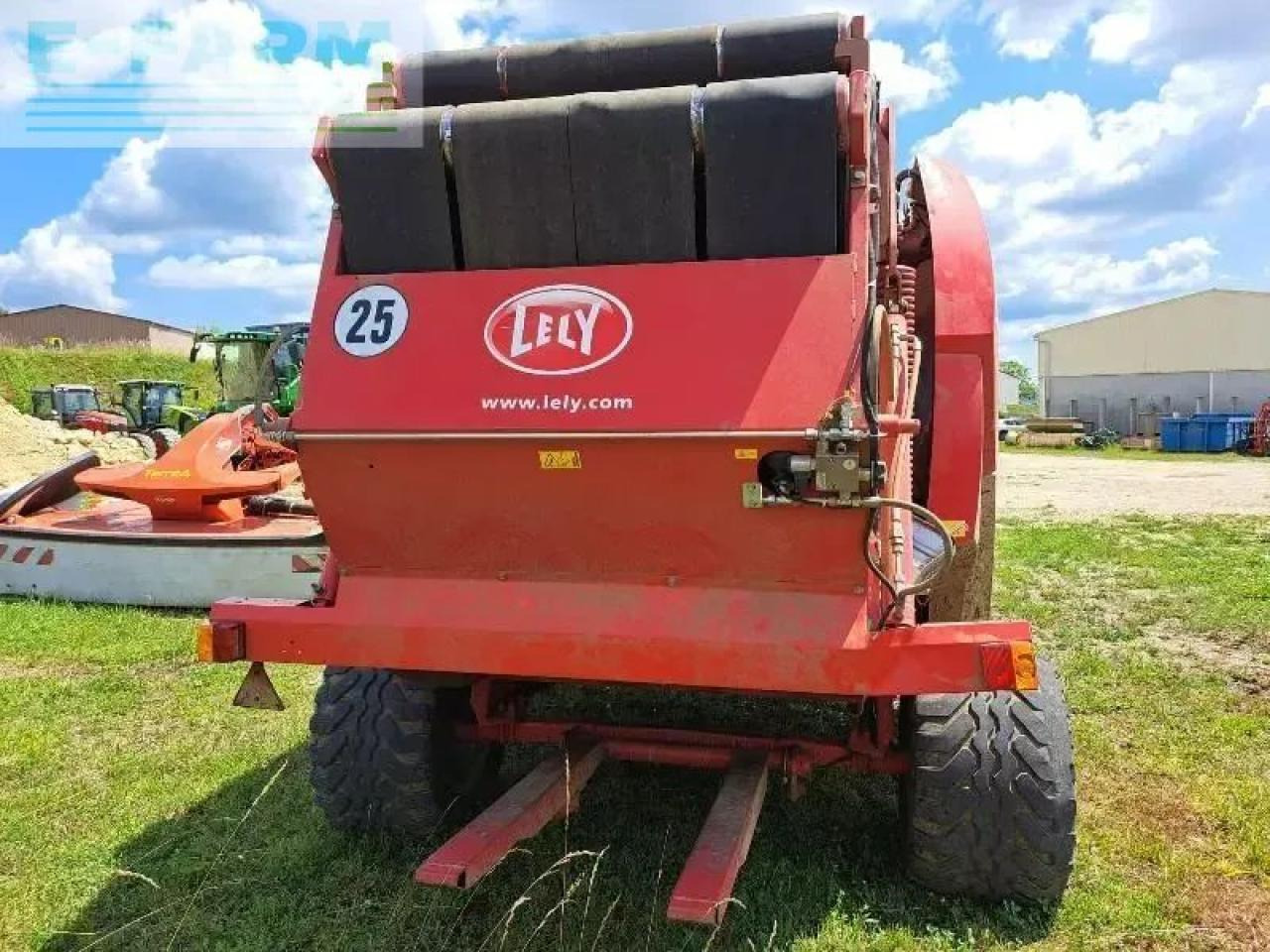 Lely rp 445 - Enfardadeira de fardos quadrados: foto 5 Lely rp 445 - Enfardadeira de fardos quadrados: foto 5