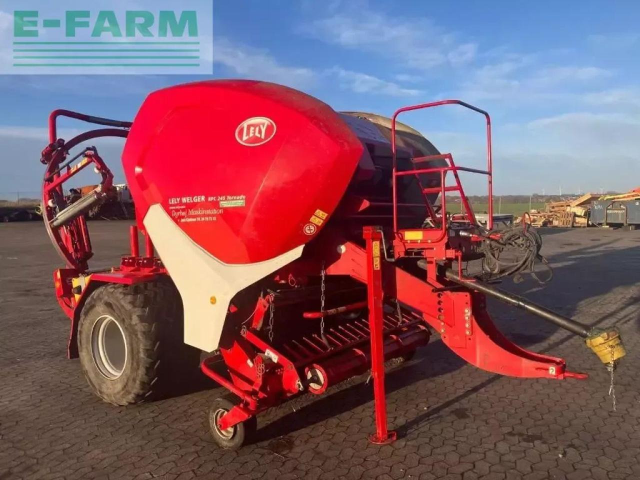 Lely tornado 245 rp - Enfardadeira de fardos quadrados: foto 2 Lely tornado 245 rp - Enfardadeira de fardos quadrados: foto 2