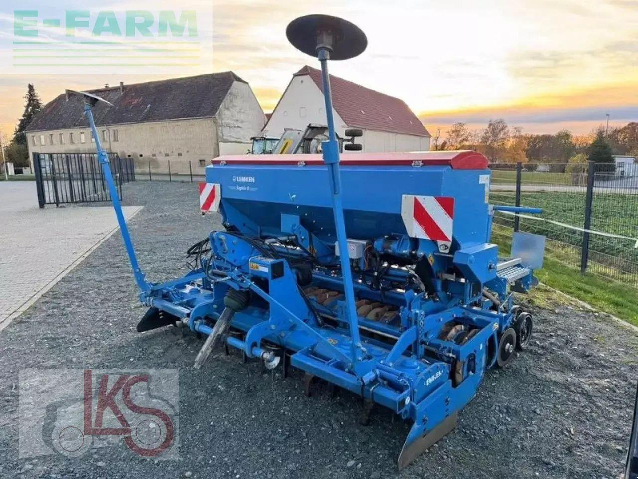Lemken saphir 8 / 300 ds + zirkon 8 / 300 - Semeadora combinada: foto 2 Lemken saphir 8 / 300 ds + zirkon 8 / 300 - Semeadora combinada: foto 2