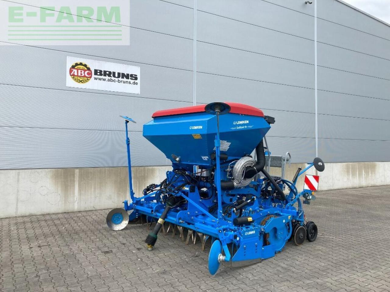 Lemken solitair 9+ / zirkon 12/300 - Semeadeira: foto 1 Lemken solitair 9+ / zirkon 12/300 - Semeadeira: foto 1
