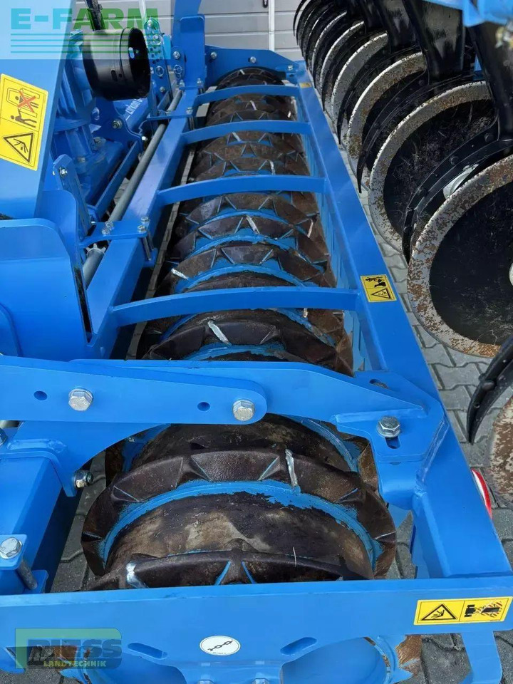 Lemken zirkon 8/300 + saphir 10 isobus - Maquina para lavrar a terra: foto 5 Lemken zirkon 8/300 + saphir 10 isobus - Maquina para lavrar a terra: foto 5