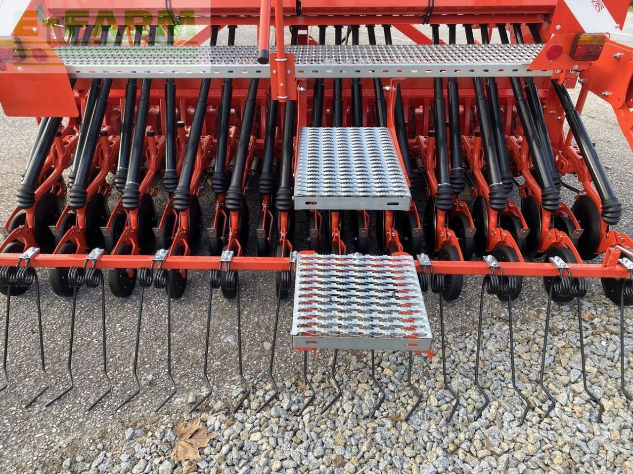 Maschio dominator 3000 combi2 + dama 300 - 24 - Semeadora combinada: foto 5 Maschio dominator 3000 combi2 + dama 300 - 24 - Semeadora combinada: foto 5