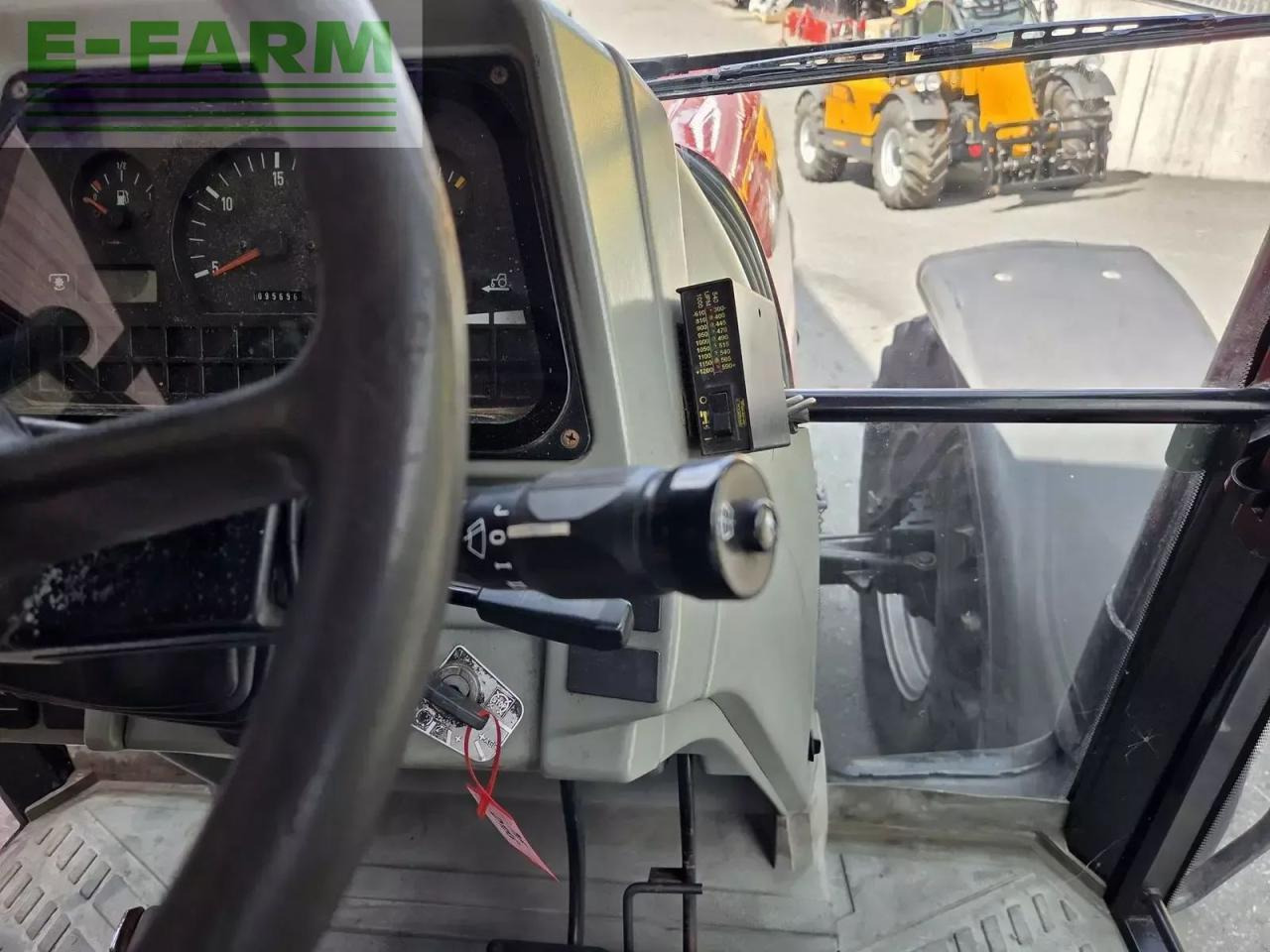 Trator Massey Ferguson 6235-4: foto 20 Trator Massey Ferguson 6235-4: foto 20