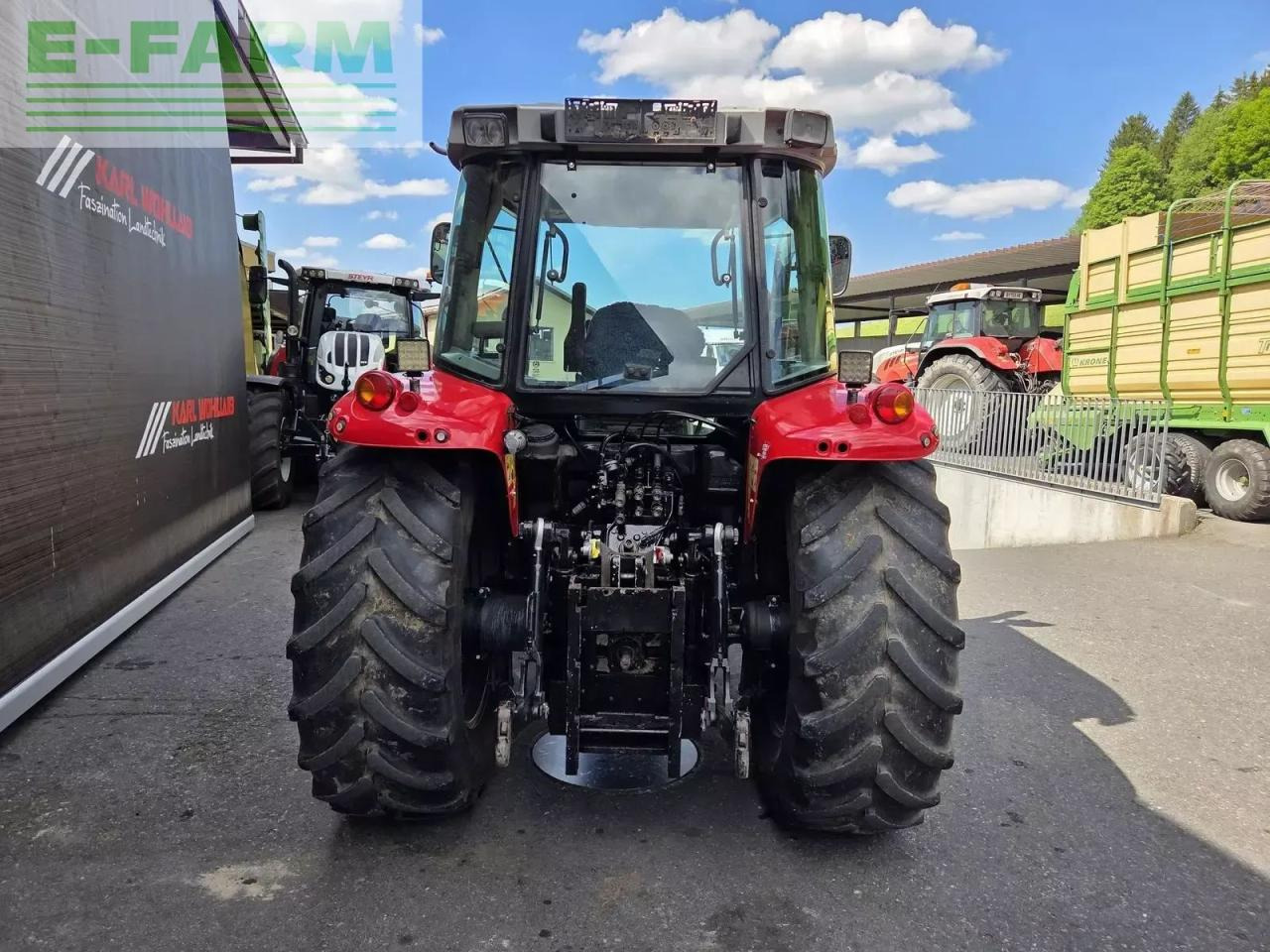 Trator Massey Ferguson 6235-4: foto 11 Trator Massey Ferguson 6235-4: foto 11