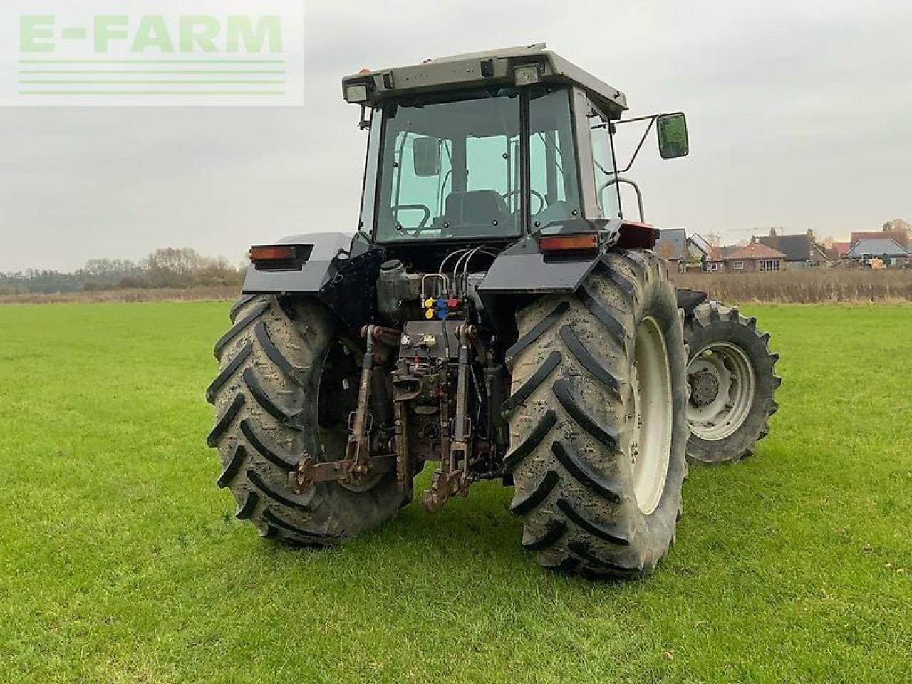 Massey Ferguson mf 3690 - Trator: foto 2 Massey Ferguson mf 3690 - Trator: foto 2