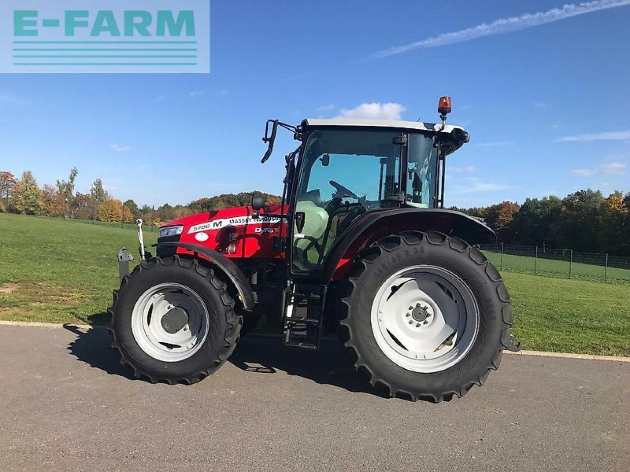 Massey Ferguson mf 5709 m dyna-4 - Trator: foto 1 Massey Ferguson mf 5709 m dyna-4 - Trator: foto 1