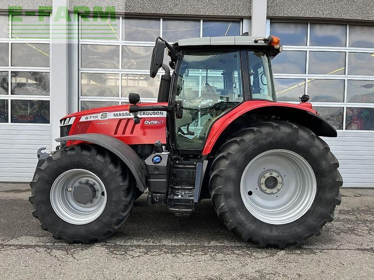 Massey Ferguson mf 6715 s dyna-vt exclusive Exclusive - Trator: foto 3 Massey Ferguson mf 6715 s dyna-vt exclusive Exclusive - Trator: foto 3
