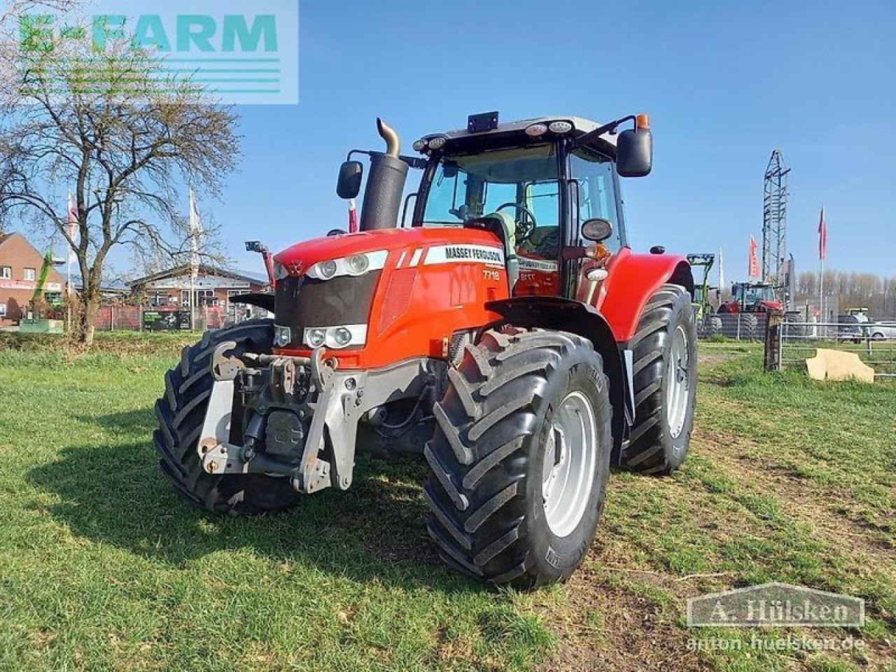 Massey Ferguson mf 7718 dyna-vt exclusive Exclusive - Trator: foto 1 Massey Ferguson mf 7718 dyna-vt exclusive Exclusive - Trator: foto 1