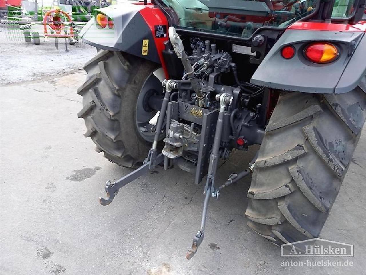 Massey Ferguson mf4707 cab 4wd - Trator: foto 4 Massey Ferguson mf4707 cab 4wd - Trator: foto 4