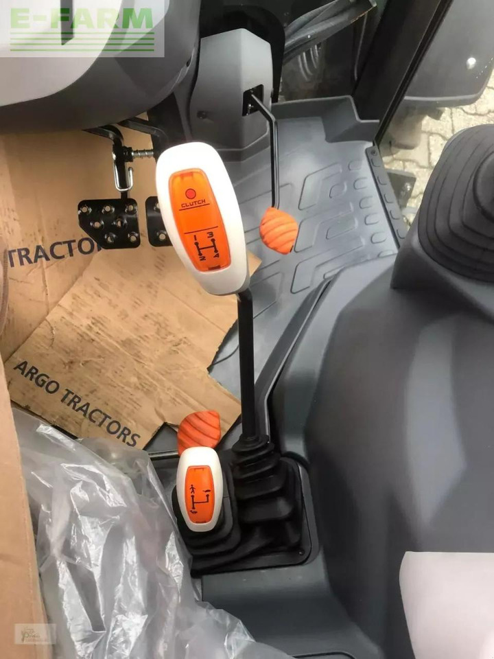 Trator McCormick x4.080: foto 16 Trator McCormick x4.080: foto 16