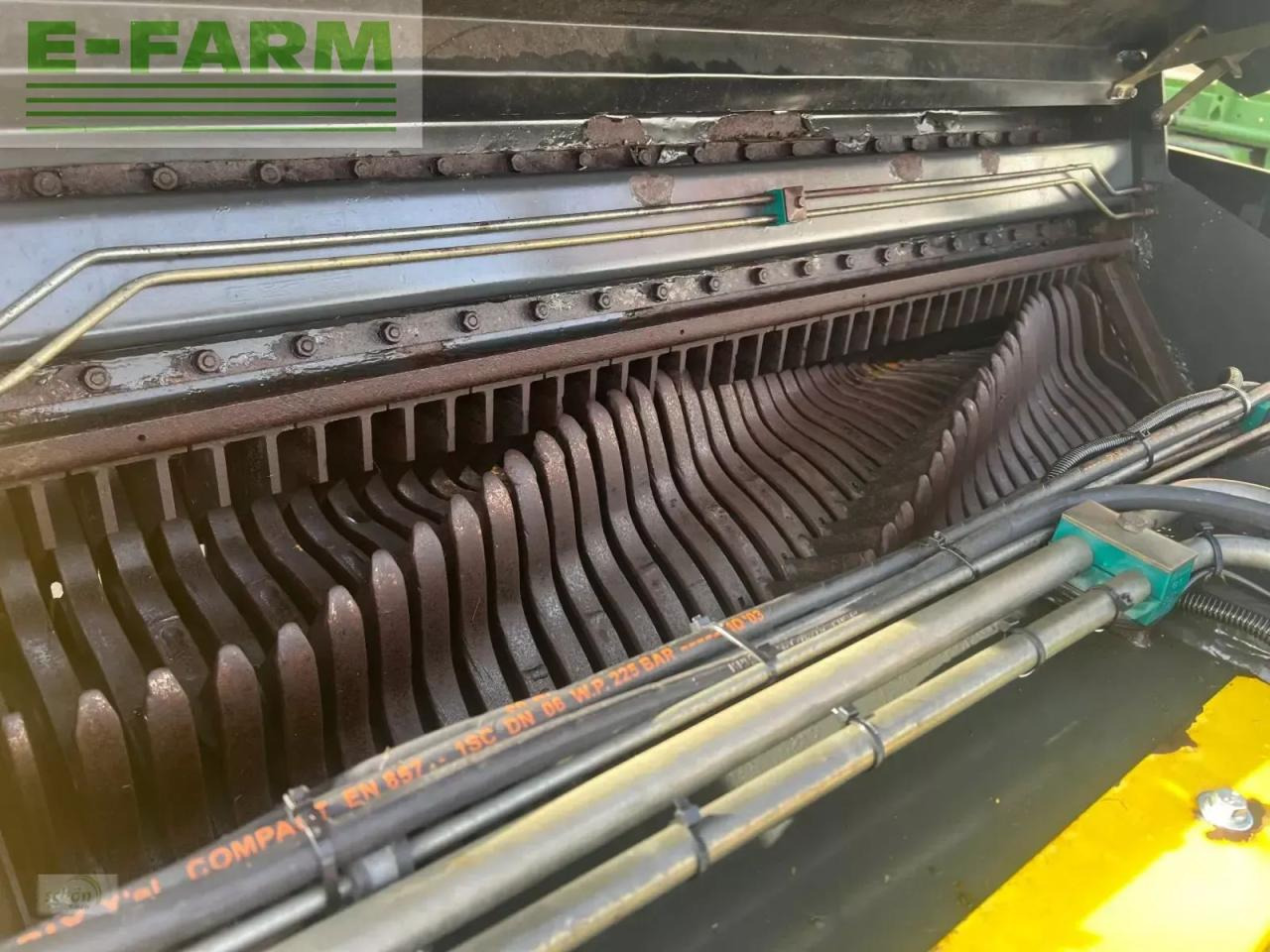 Autocarregadora Mengele rotobull 6000/2 mit 700/45-22,5 bereifung und nachlauflenkung: foto 12 Autocarregadora Mengele rotobull 6000/2 mit 700/45-22,5 bereifung und nachlauflenkung: foto 12