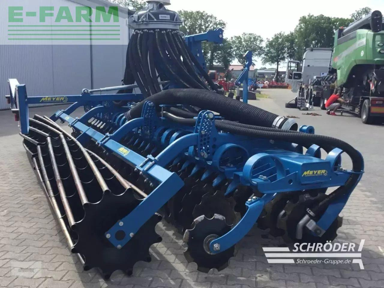 Meyer-Lohne mixi 6000 gefedert - Pulverizador automotor: foto 3 Meyer-Lohne mixi 6000 gefedert - Pulverizador automotor: foto 3