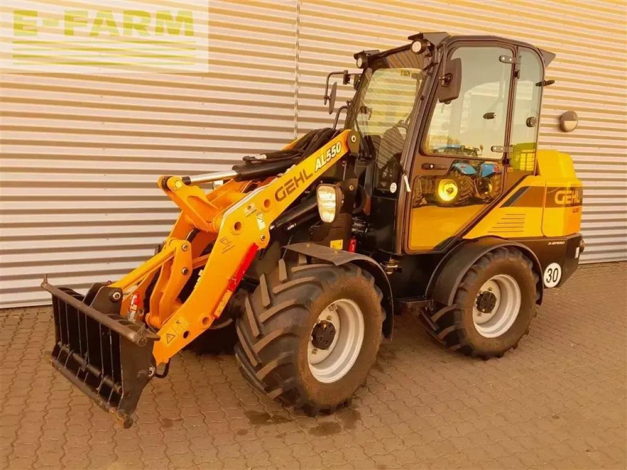 Mustang al550 m. kabine - Mini escavadeira: foto 1 Mustang al550 m. kabine - Mini escavadeira: foto 1