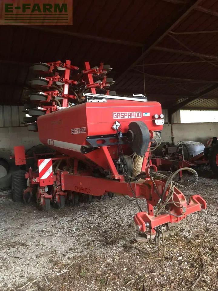 Mustang gigante 600 33 ro - Semeadora de precisão: foto 2 Mustang gigante 600 33 ro - Semeadora de precisão: foto 2