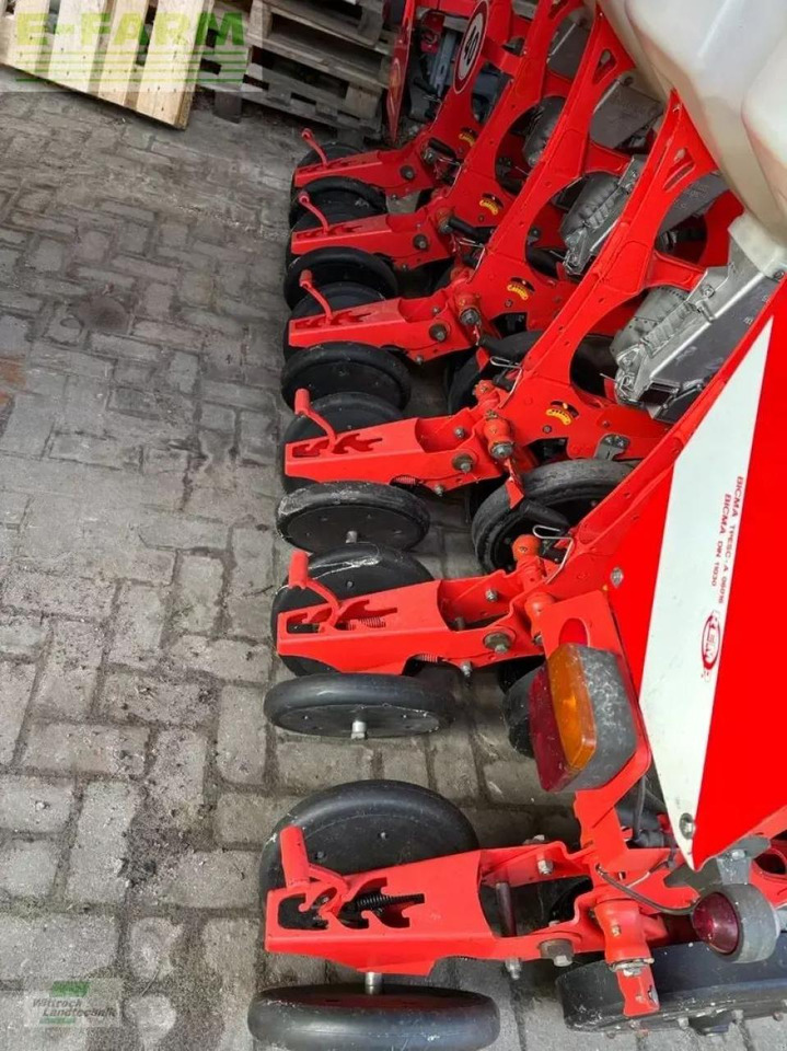 Mustang manta 12 row - Semeadora de precisão: foto 4 Mustang manta 12 row - Semeadora de precisão: foto 4