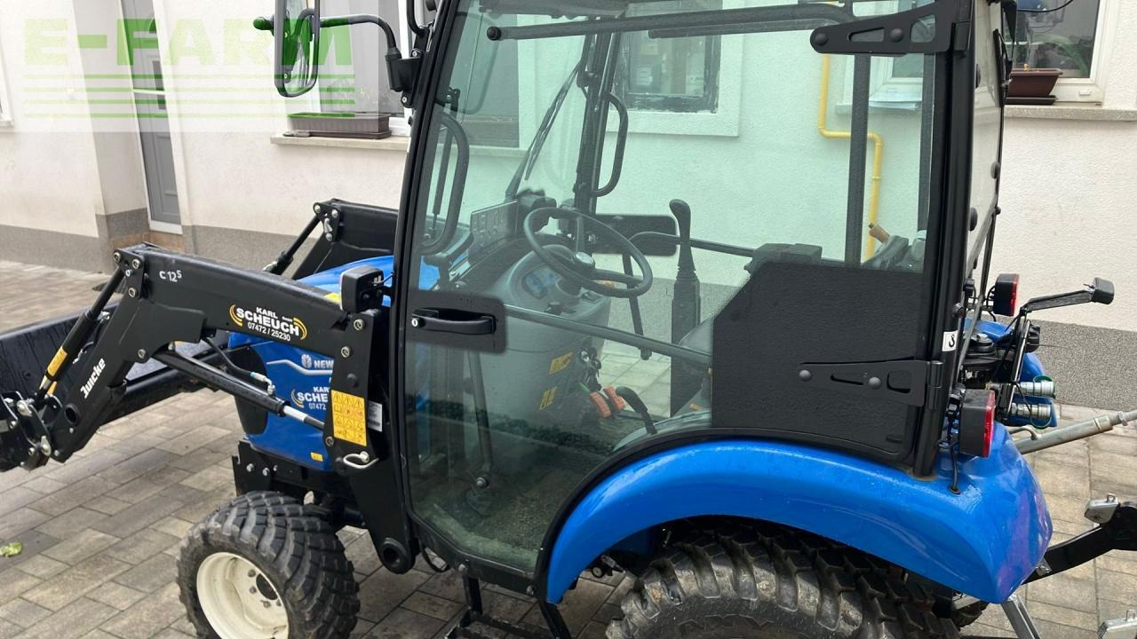 New Holland Boomer 25 - Trator: foto 2 New Holland Boomer 25 - Trator: foto 2