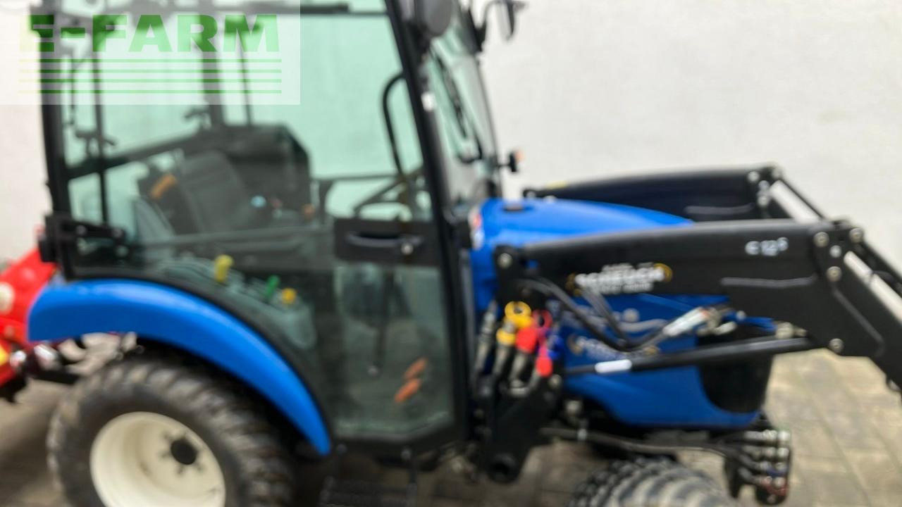 New Holland Boomer 25 - Trator: foto 5 New Holland Boomer 25 - Trator: foto 5